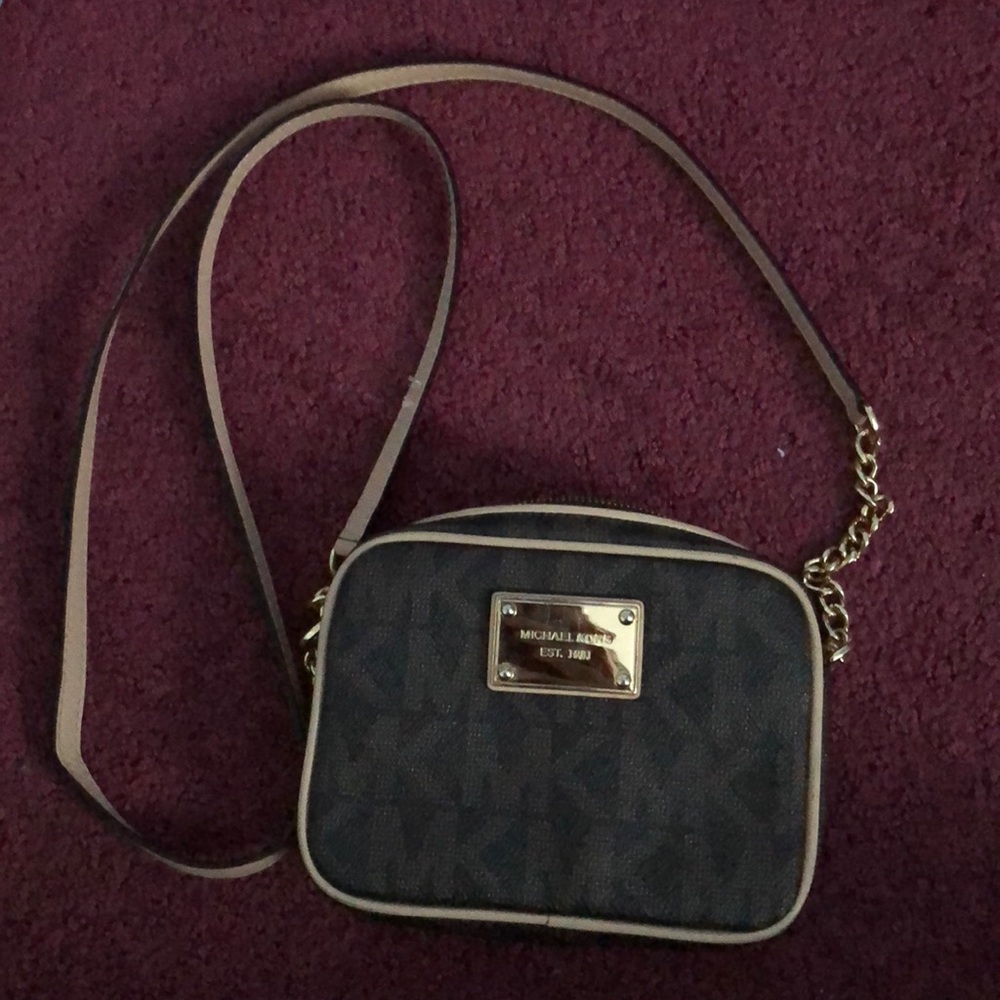 Micheal Kors Crossbody